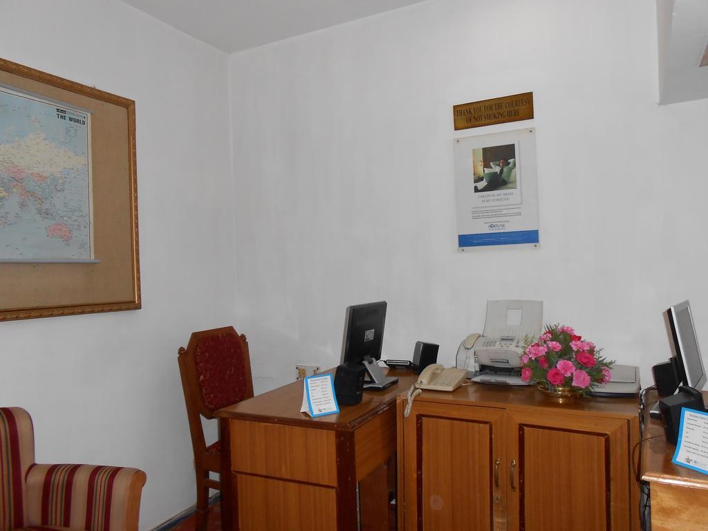 The South Park Hotel Thiruvananthapuram Exterior foto
