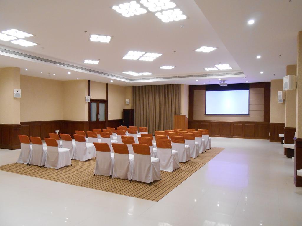 The South Park Hotel Thiruvananthapuram Exterior foto